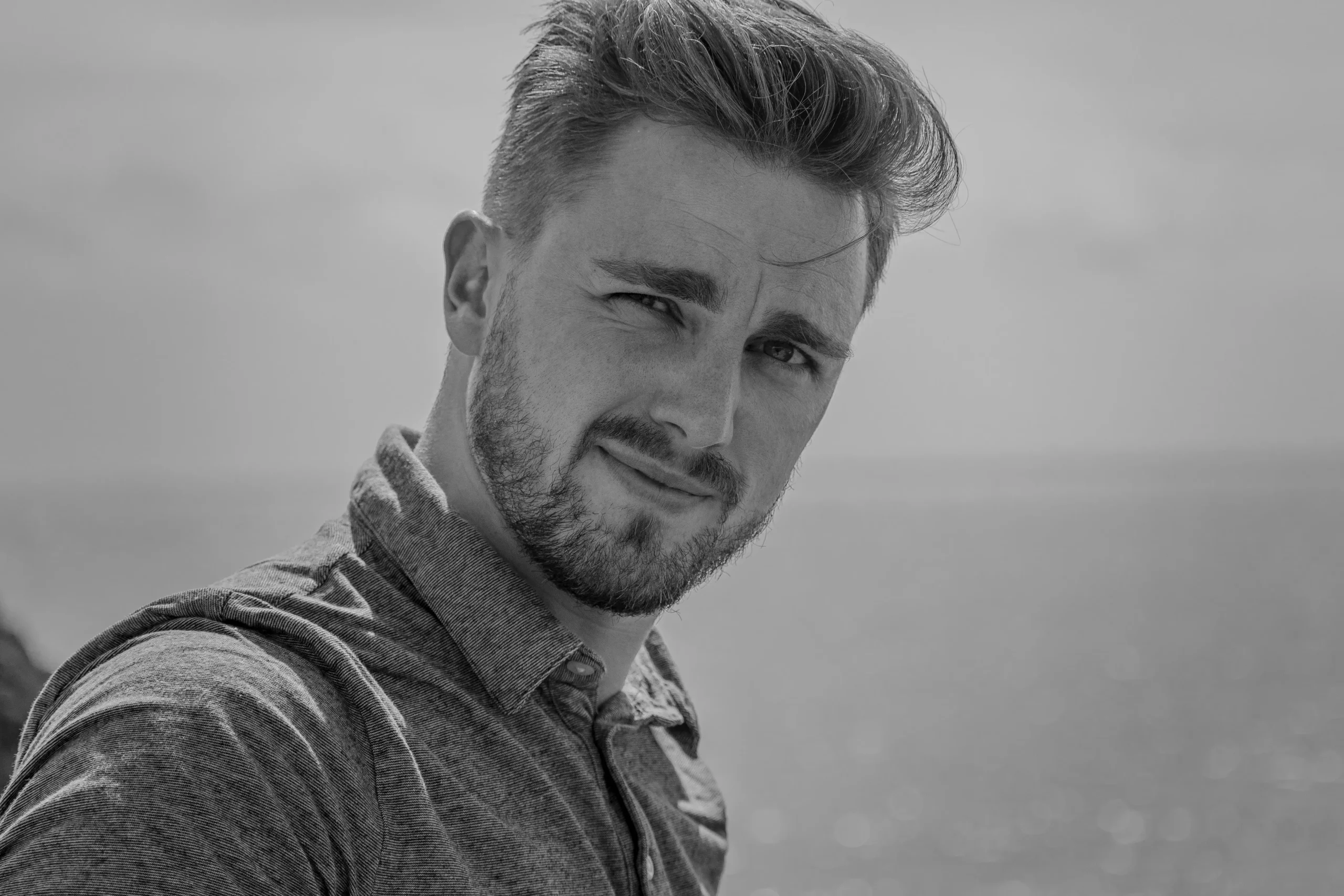 Photographe-mariage-Finistere-Marty-Calvarin-plage-Bretagne-portrait-photographe